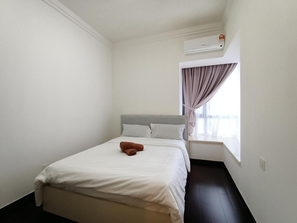 R&F Princess Cove Premium Homestay Famaily Johor Bahru Exterior photo